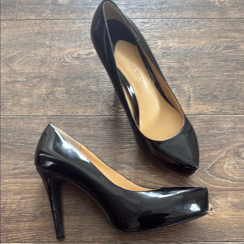 Gianni Bini Black Stiletto Heels Classic Pumps
